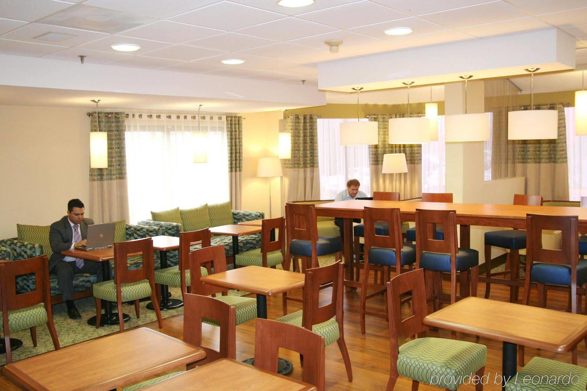Hampton Inn Monterrey-Airport Apodaca Restoran fotoğraf
